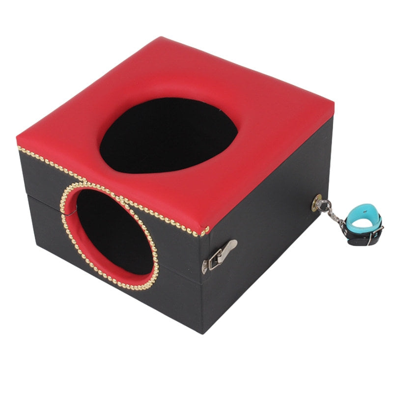 Face Sitting Queen Femdom Male Slave PropsForced Mouth Drinking Raw Water Gold Torture Tools