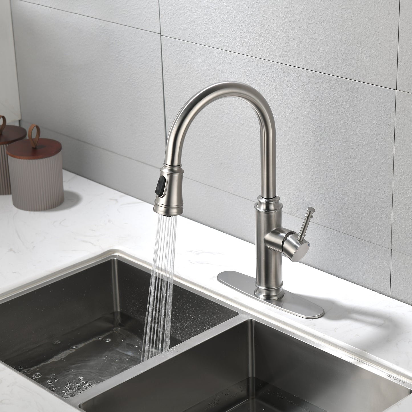 Single Handle High  Pull Out Kitchen Faucet, Single-stage Stainless Steel Kitchen Sink Faucet, With Pull Down Spray